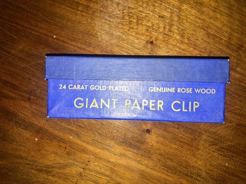 Ferma carta gigante - in, legno